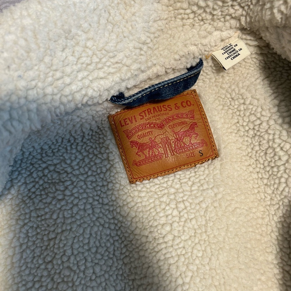 Levi Sherpa Jean jacket - Picture 2 of 2